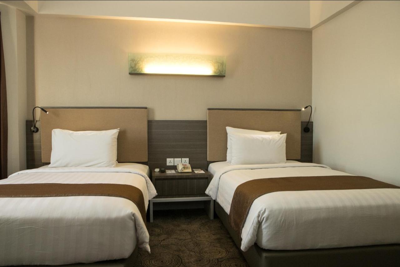 Swiss-Belhotel Borneo Samarinda Esterno foto