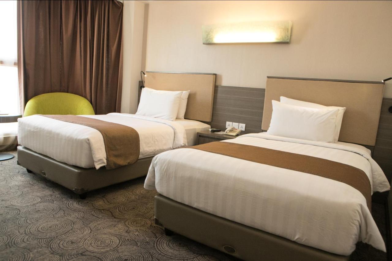 Swiss-Belhotel Borneo Samarinda Esterno foto
