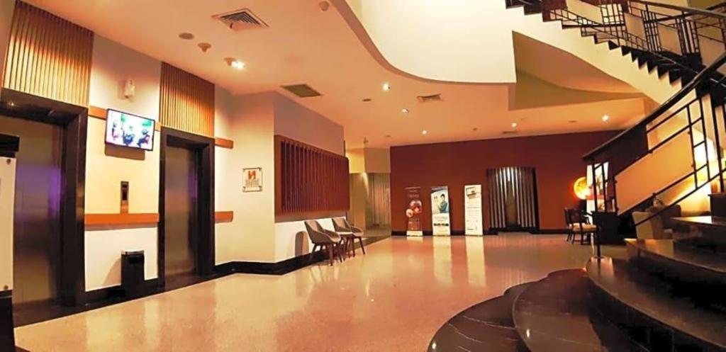 Swiss-Belhotel Borneo Samarinda Esterno foto