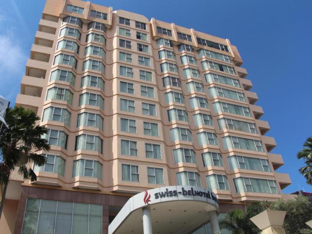 Swiss-Belhotel Borneo Samarinda Esterno foto